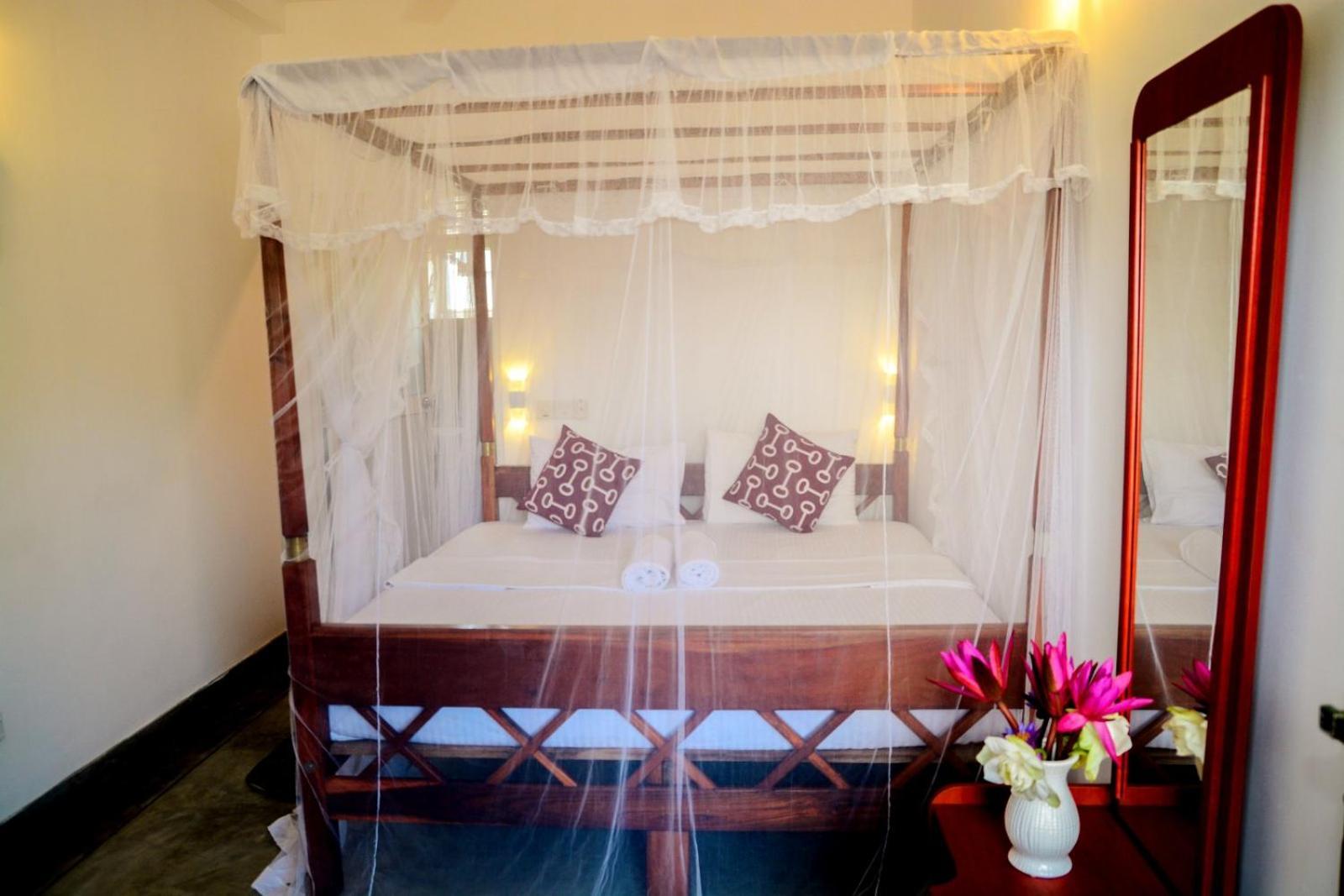 Coconut Style Restaurant & Milinda Guest Hotel Unawatuna Exterior foto