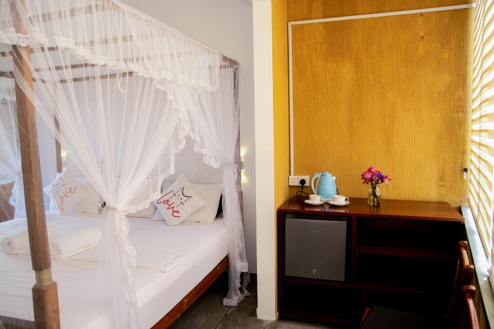 Coconut Style Restaurant & Milinda Guest Hotel Unawatuna Exterior foto