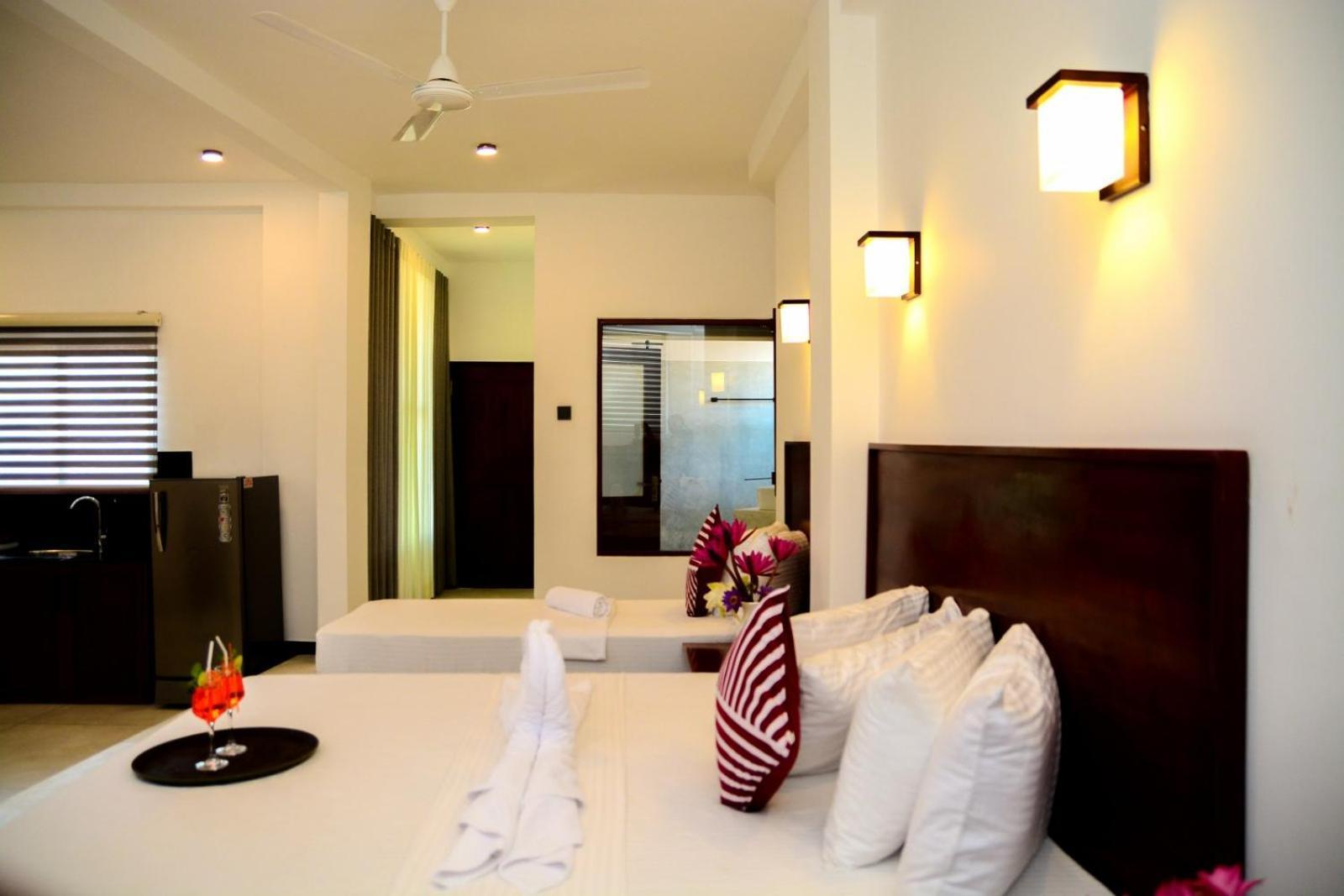 Coconut Style Restaurant & Milinda Guest Hotel Unawatuna Exterior foto