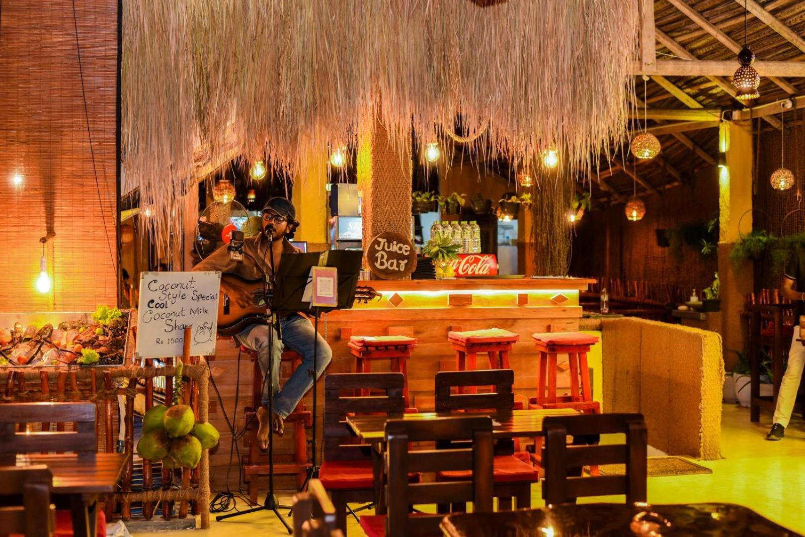 Coconut Style Restaurant & Milinda Guest Hotel Unawatuna Exterior foto