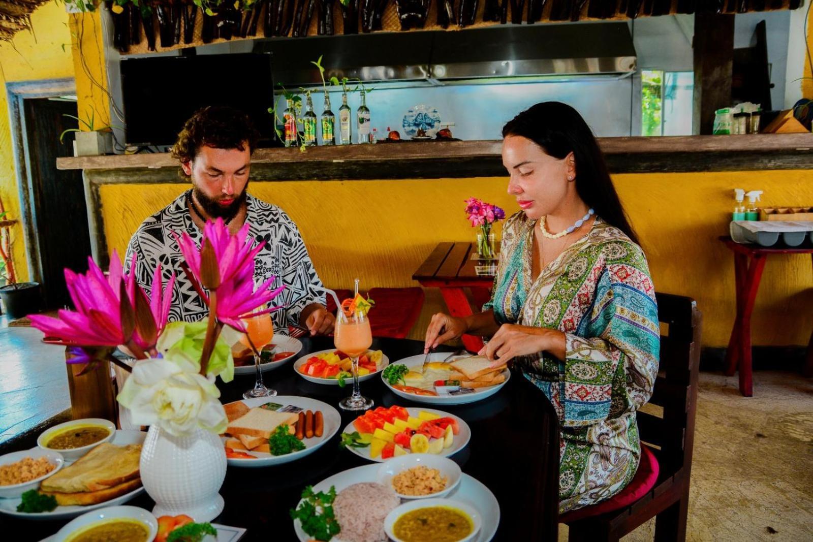 Coconut Style Restaurant & Milinda Guest Hotel Unawatuna Exterior foto